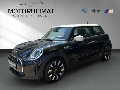 Gebraucht Mini Cooper SE Classic 135 kW (184 PS) 2022 Leder cross punch carbon black Kleinwagen