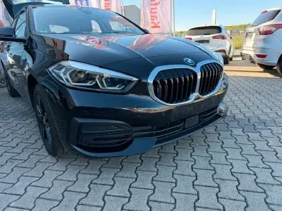 Gebraucht BMW 118 Advantage 136 PS (100 kW) 2022 Schwarz Kleinwagen