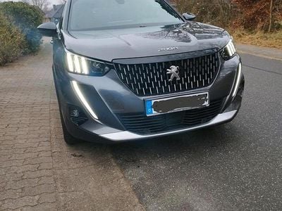 Grau Gebraucht 2021 Peugeot 2008 GT-line SUV | 18.499 € (Fairer Preis)