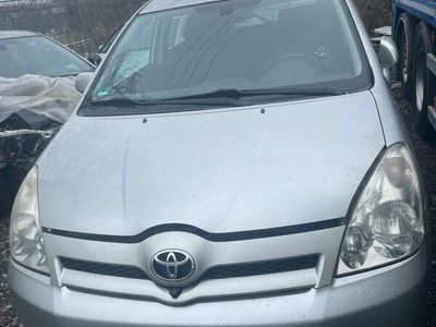 gebraucht Toyota Corolla Verso 1.8 2004 Silber