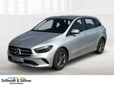 Gebraucht Mercedes B200 Style 163 PS (119 kW) 2019 Silber metallic Kleinwagen