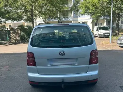 Gebraucht VW Touran 140 PS (102 kW) 2007 Silber Van / Kleinbus