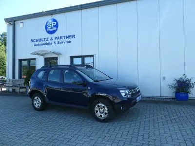 Gebraucht Dacia Duster Lauréate 109 PS (80 kW) 2015 Blau SUV