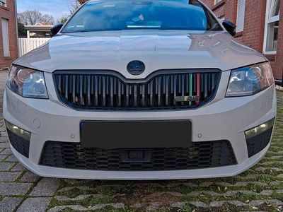 Gebraucht Skoda Octavia RS 184 PS (135 kW) 2015 Grau Kleinwagen