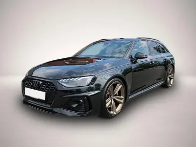 Gebraucht Audi RS4 Comfort 450 PS (330 kW) 2023 Manufacturer Kombi