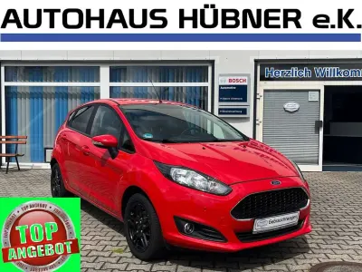 Gebraucht Ford Fiesta Trend 80 PS (58 kW) 2013 Racerot Kleinwagen