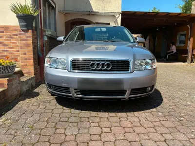 Gebraucht Audi A4 130 PS (95 kW) 2003 Silber Limousine