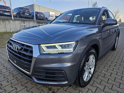 Grau Gebraucht 2020 Audi Q5 Sport SUV | 24.990 € (Guter Preis)