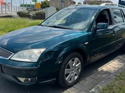 Gebraucht Ford Mondeo 125 PS (91 kW) 2006 Grün Kombi