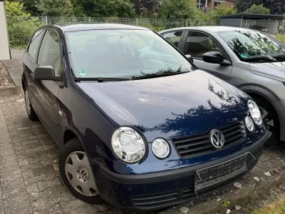Gebraucht VW Polo 64 PS (47 kW) 2003 Blau Kleinwagen