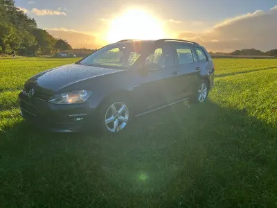 Gebraucht VW Golf VII Trendline 110 PS (80 kW) 2016 Blau Kombi