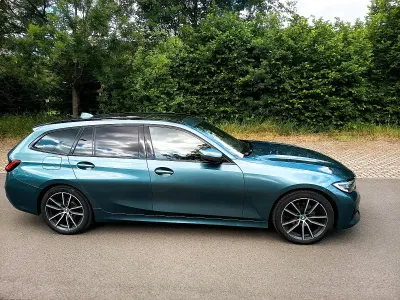 Gebraucht BMW 320 190 PS (139 kW) 2020 Grün Kombi