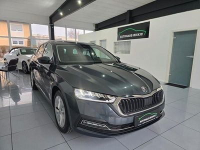 Grau Gebraucht 2021 Skoda Octavia Style Kombi | 18.998 € (Fairer Preis)