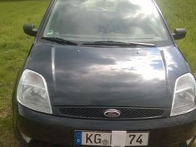 Gebraucht Ford Fiesta 69 PS (50 kW) 2002 Schwarz metallic Kleinwagen