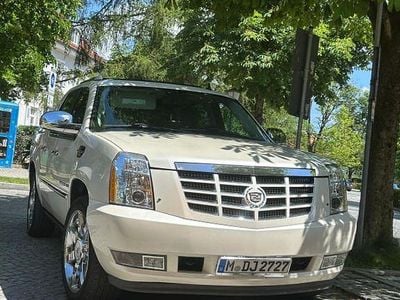 Beige Gebraucht 2010 Cadillac Escalade SUV | 21.500 €