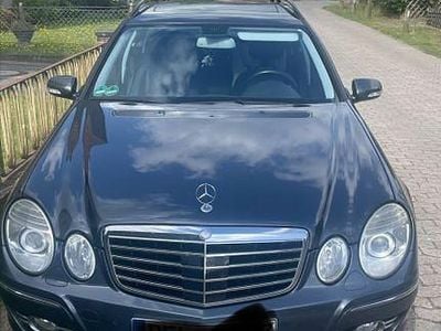 Second-hand Mercedes E500 Avantgarde 387 CP (284 kW) 2007 Gri Berlinǎ