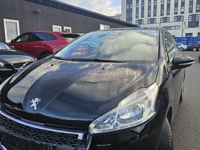 Second-hand Peugeot 208 Active 82 CP (60 kW) 2014 Negru Hatchback