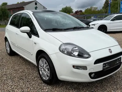 Gebraucht Fiat Punto Lounge 77 PS (56 kW) 2014 Weiß Kleinwagen
