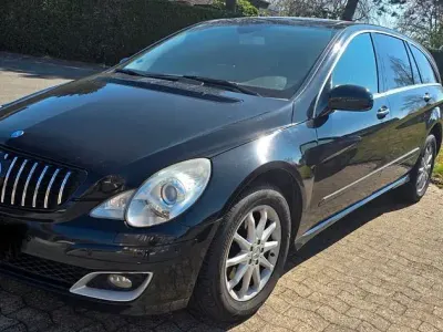 Käytetty Mercedes R320 224 HP (164 kW) 2006 Musta Tila-auto