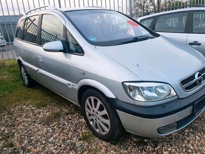 gebraucht Opel Zafira 1.6 Benziner fest preis???