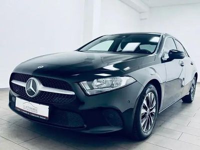 Usata Mercedes A180 116 CV (85 kW) 2022 Nero Berlina
