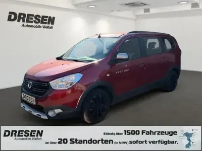 Używany Dacia Lodgy Stepway 116 KM (85 kW) 2019 Czerwony Minivan