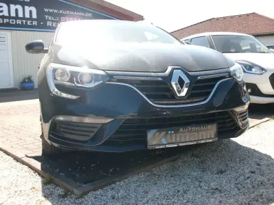 Gebraucht Renault Mégane IV Life 101 PS (74 kW) 2017 Schwarz Limousine