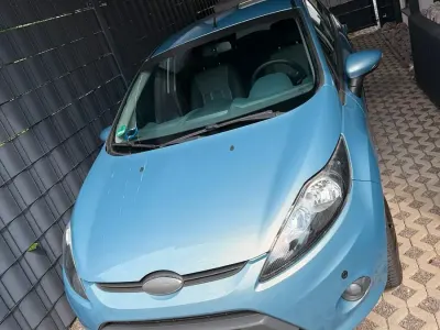 Gebraucht Ford Fiesta Trend 97 PS (71 kW) 2009 Grau Limousine