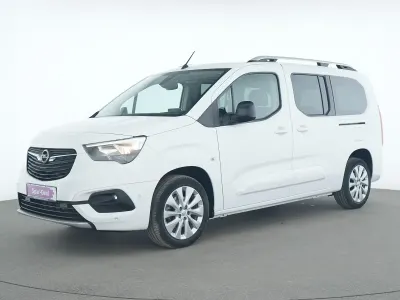 Gebraucht Opel Combo Life Ultimate 131 PS (96 kW) 2022 Jade weiss Van / Kleinbus