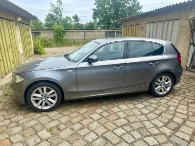 Gebraucht BMW 123 Sport Line 204 PS (150 kW) 2010 Grau Kleinwagen