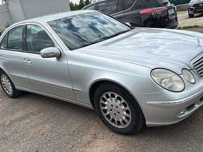 Mercedes E220