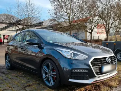 Gebraucht Hyundai i30 186 PS (136 kW) 2016 Andere farben Limousine