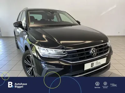 Gebraucht VW Tiguan Active 150 PS (110 kW) 2022 Schwarz SUV