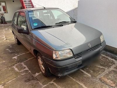 Occasion Renault Clio LE 54 PK (39 kW) 1991 Grijs Hatchback