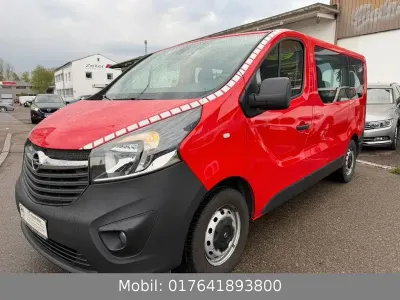 Gebraucht Opel Vivaro 125 PS (91 kW) 2016 Rot Van / Kleinbus