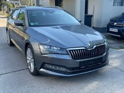 Gebraucht Skoda Superb 200 PS (147 kW) 2022 Grau Kombi