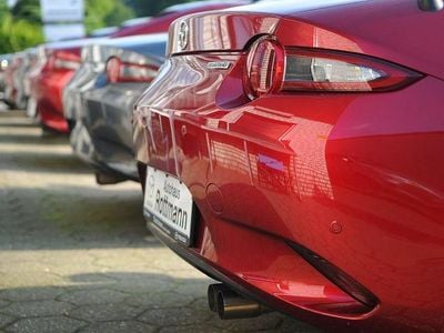 Schwarz Gebraucht 2025 Mazda 3 Exclusive Limousine | 23.800 € (Guter Preis)