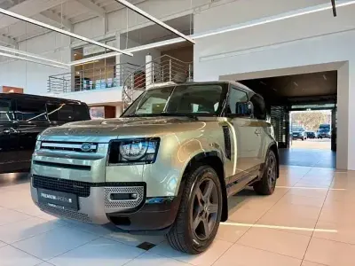 Gebraucht Land Rover Defender SE Dynamic 200 PS (147 kW) 2023 Grün SUV