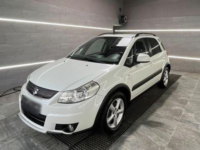 Weiß Gebraucht 2007 Suzuki SX4 | 6.850 €