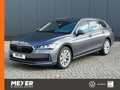 Neu Skoda Superb Selection 150 PS (110 kW) 2026 Graphitgrau metallic Kombi