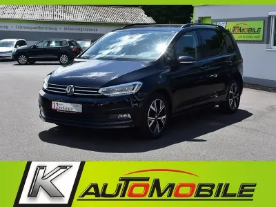 Gebraucht VW Touran Comfortline 150 PS (110 kW) 2024 Schwarz Van / Kleinbus