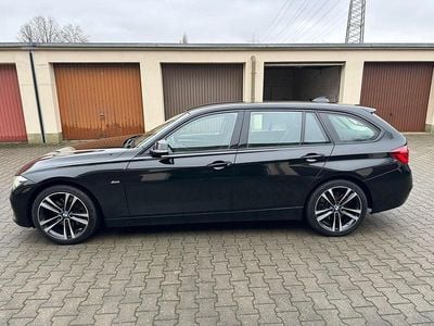 Schwarz Gebraucht 2018 BMW 330 Sport Line Kombi | 16.800 € (Superpreis)