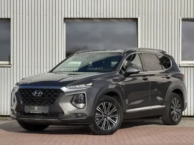 Gebraucht Hyundai Santa Fe Trend 200 PS (147 kW) 2020 Grau SUV