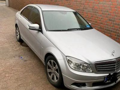 Brugt Mercedes C200 136 HK (100 kW) 2009 Sølv Sedan