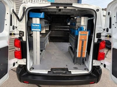 Second-hand Opel Vivaro Edition 144 CP (105 kW) 2022 Alb Monovolum