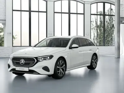 Gebraucht Mercedes E300 204 PS (150 kW) 2025 Weiß Kombi