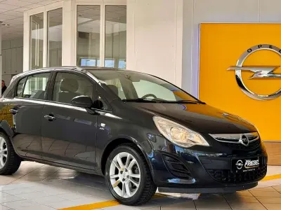 Gebraucht Opel Corsa Active 87 PS (63 kW) 2013 Schwarz Kleinwagen