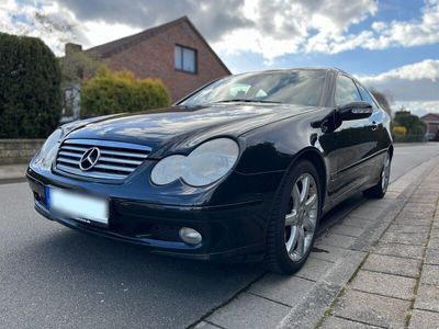 gebraucht Mercedes C180 Sportcoupé - 2. Hd. - SHZ