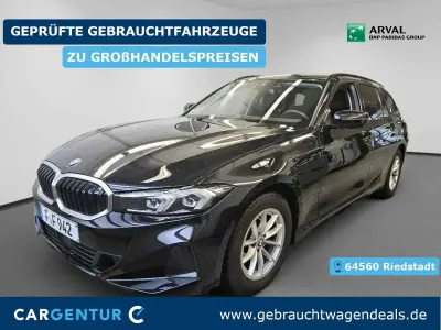 Gebraucht BMW 320 Sport Line 190 PS (139 kW) 2023 Schwarz Kombi