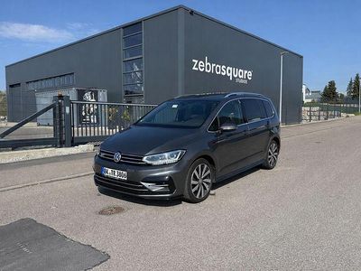 Second-hand VW Touran R-line 190 CP (139 kW) 2017 Gri Monovolum